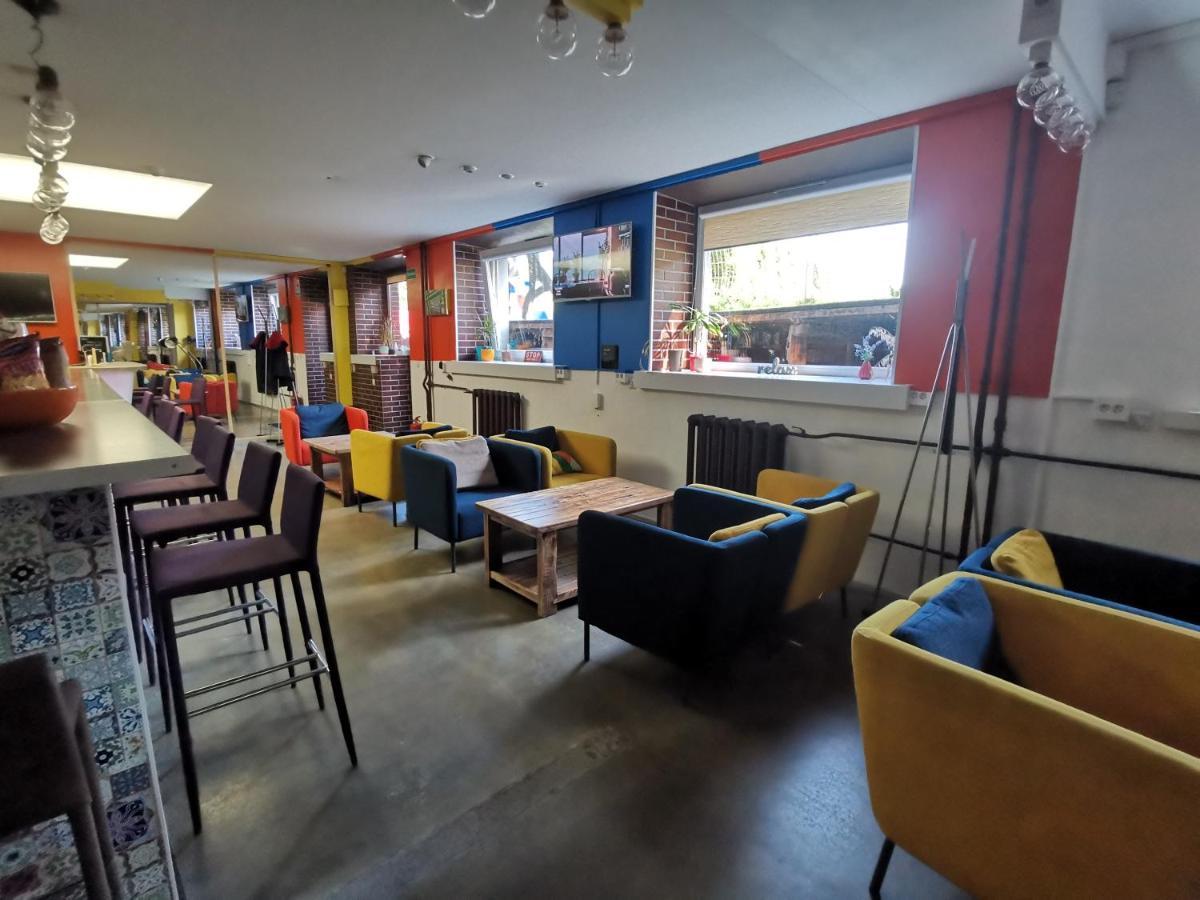 Tiki Taka Hostel & Pub Аеропорт Вільнюс Екстер'єр фото