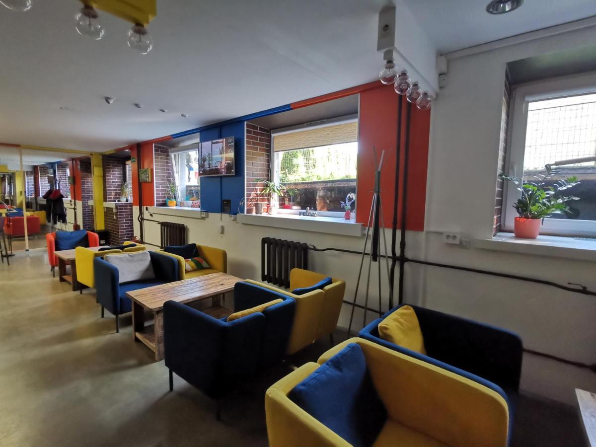 Tiki Taka Hostel & Pub Аеропорт Вільнюс Екстер'єр фото
