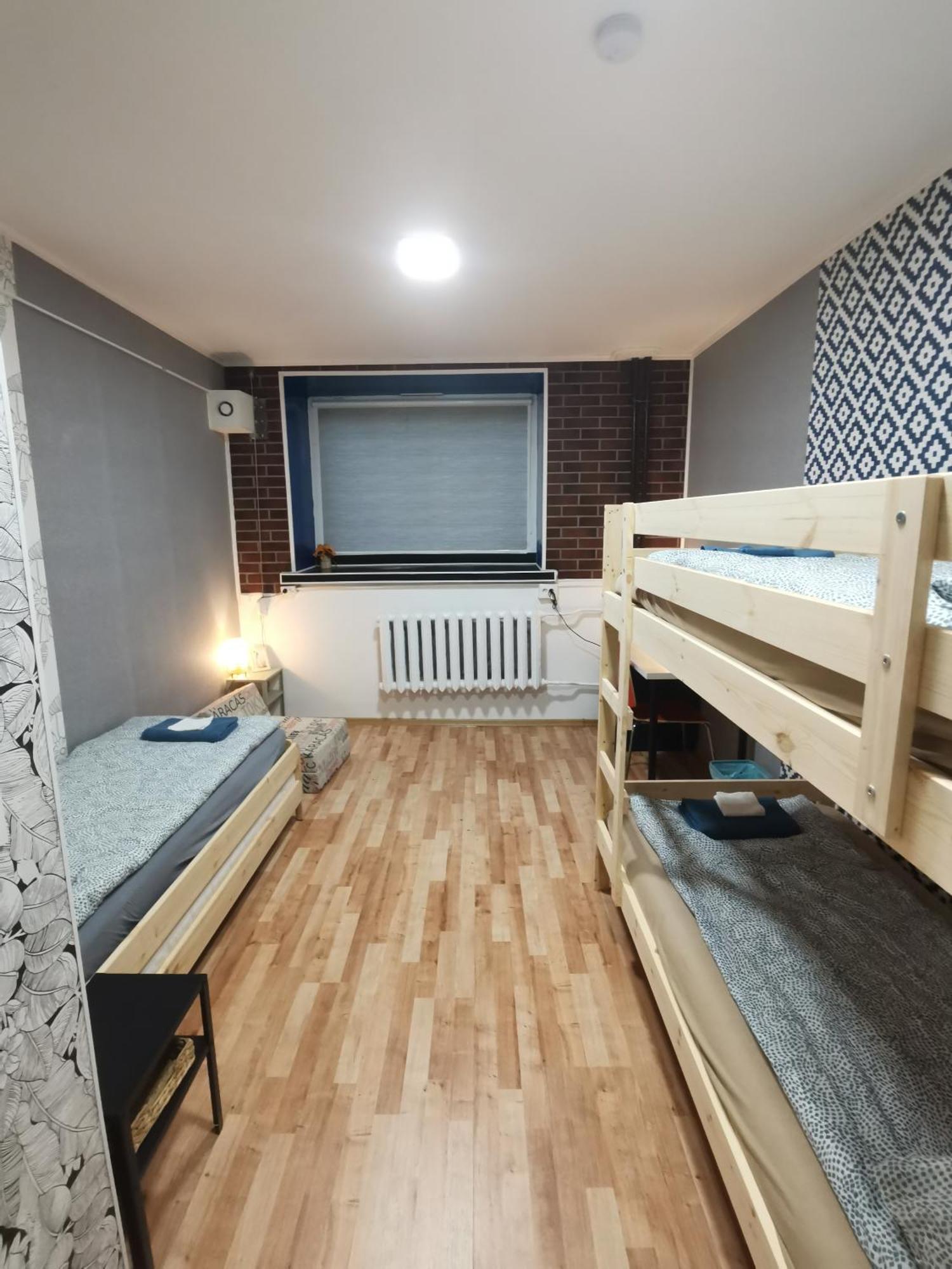 Tiki Taka Hostel & Pub Аеропорт Вільнюс Екстер'єр фото
