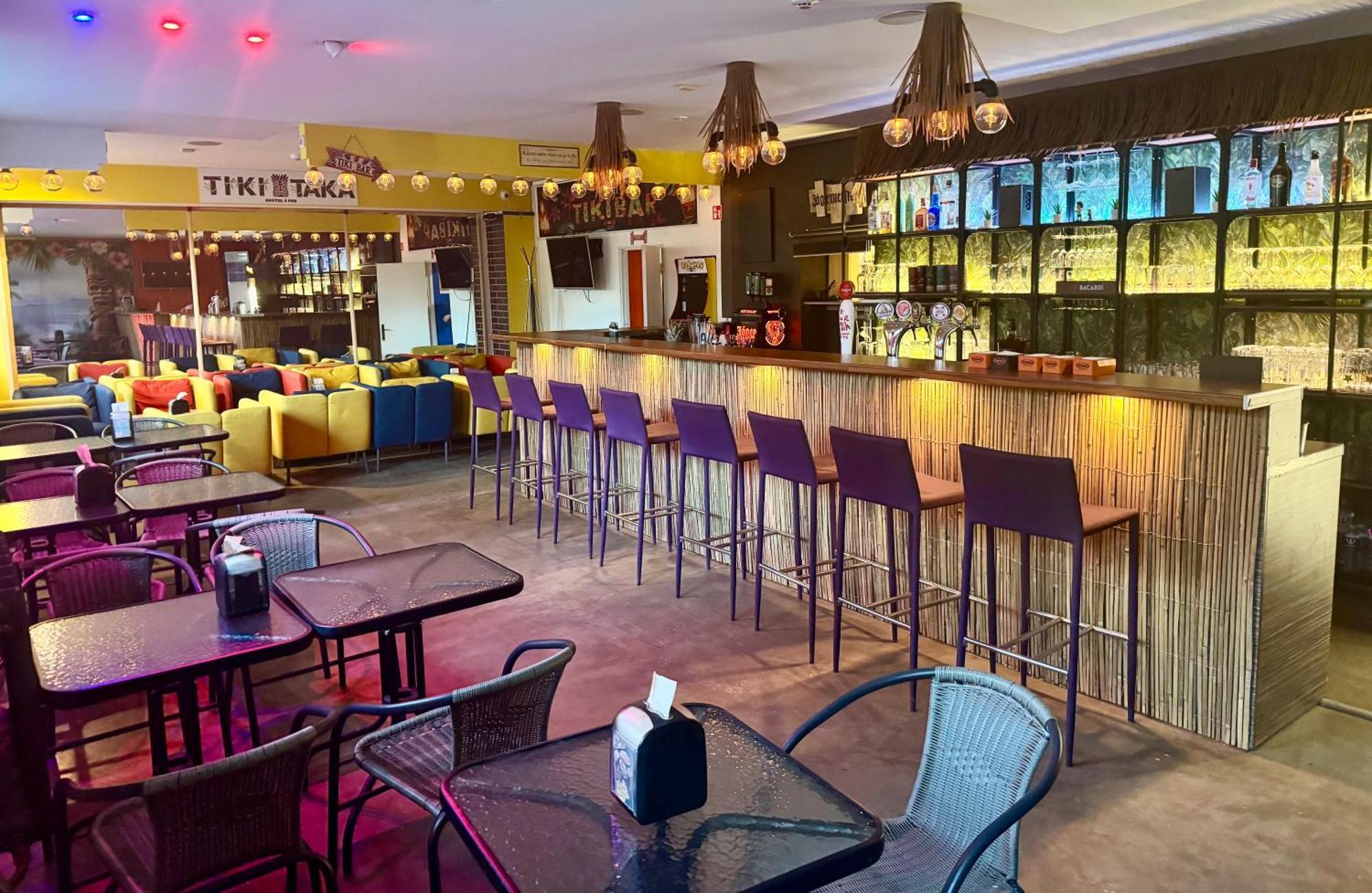 Tiki Taka Hostel & Pub Аеропорт Вільнюс Екстер'єр фото